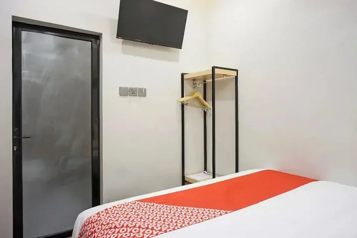 Медан: OYO 92956 Travelbiz Hotel