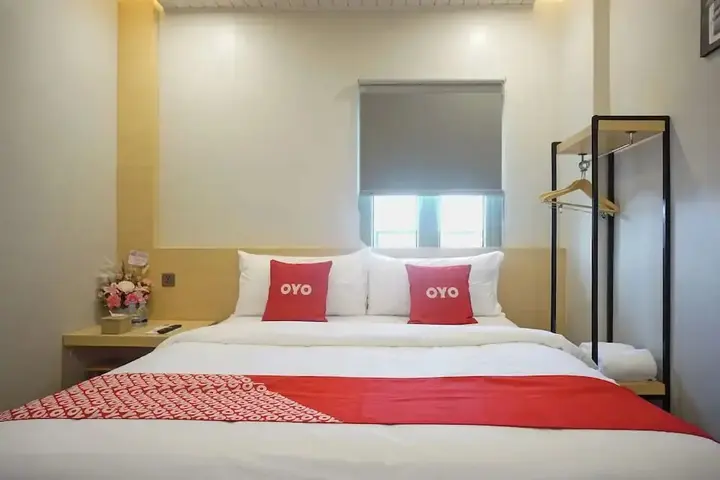 Медан: OYO 92956 Travelbiz Hotel