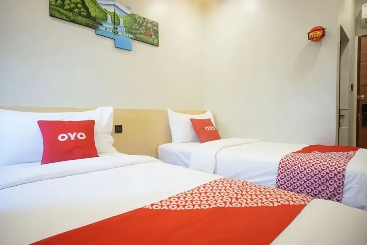 Медан: OYO 92956 Travelbiz Hotel