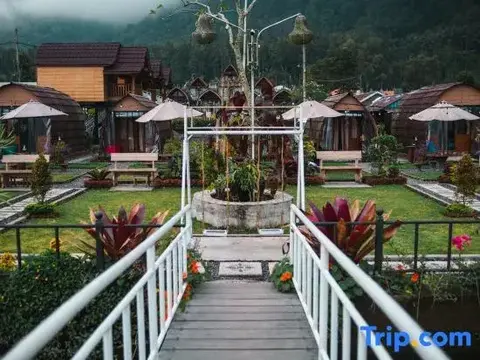Батурити: The Polumb Garden Bedugul