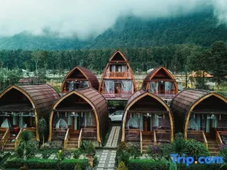 Батурити: The Polumb Garden Bedugul