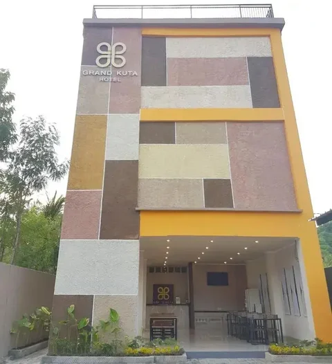Jerowaru: Grand Kuta Hotel