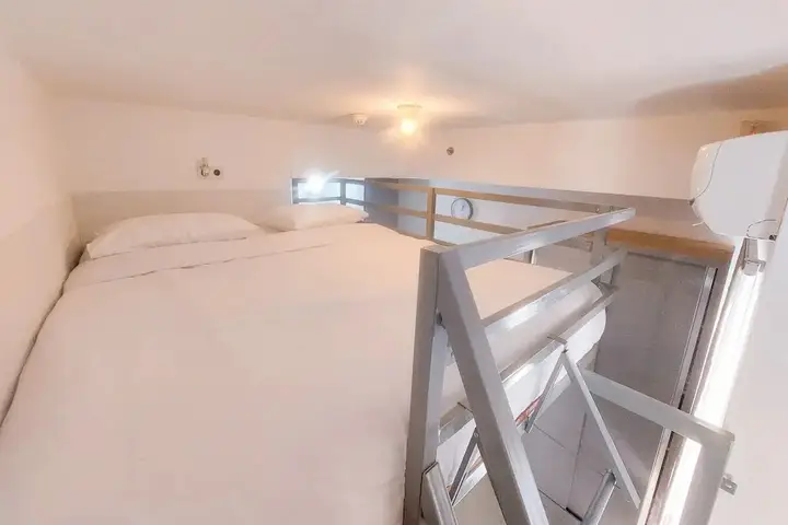 Fully Furnished Studio With Mezzanine Bed At Serpong Garden Apartment — фото 1