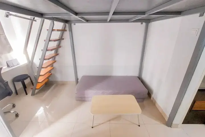 Fully Furnished Studio With Mezzanine Bed At Serpong Garden Apartment — фото 3