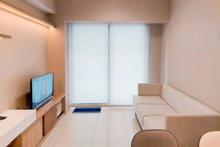 Legok: Nice And Modern 2Br Apartment At M-Town Signature