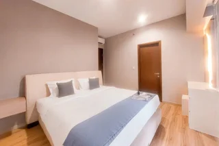 Legok: Nice And Modern 2Br Apartment At M-Town Signature