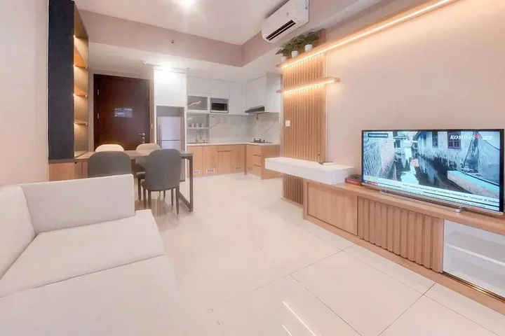 Legok: Nice And Modern 2Br Apartment At M-Town Signature