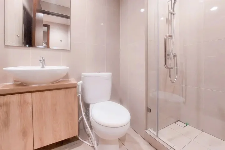 Legok: Nice And Modern 2Br Apartment At M-Town Signature