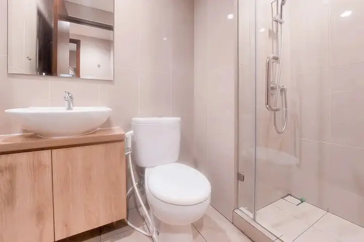 Legok: Nice And Modern 2Br Apartment At M-Town Signature