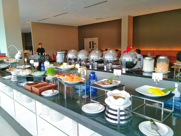 Лахат: Hotel Santika Lahat