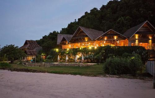 Суги: Telunas Private Island