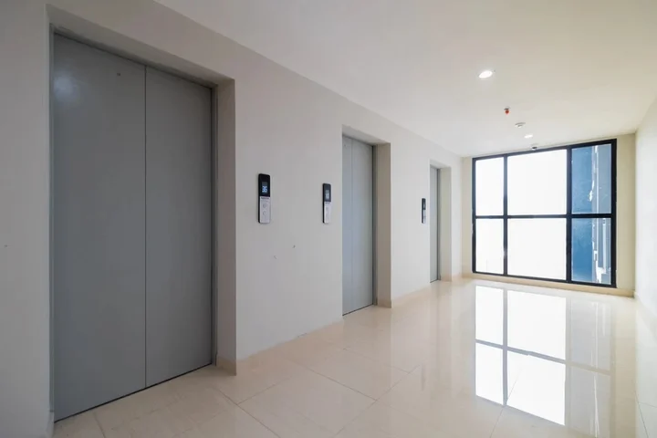 Депок: RedLiving Apartemen Evenciio - Ens Room