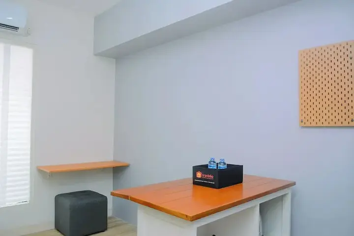 Читарингул: Comfort 1BR with Minimalist Design at Podomoro Golf View Apartment