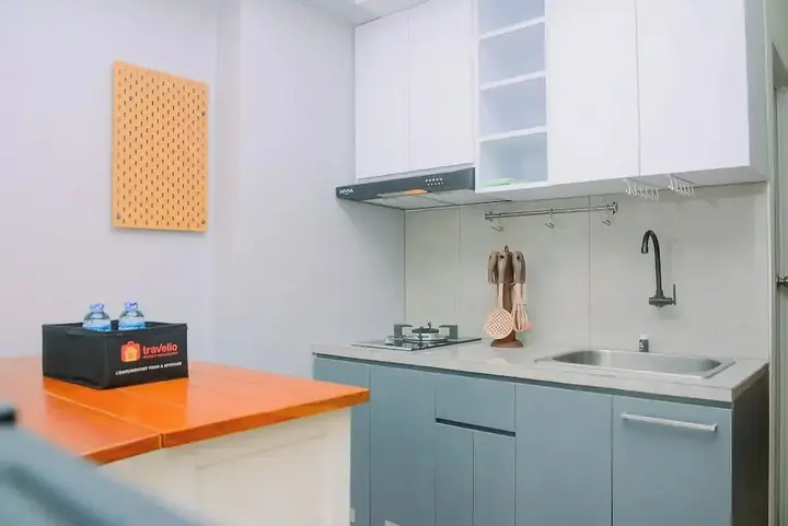 Читарингул: Comfort 1BR with Minimalist Design at Podomoro Golf View Apartment