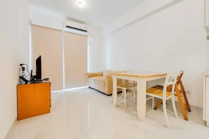Legok: Comfortable 2BR at Sky House BSD Apartment