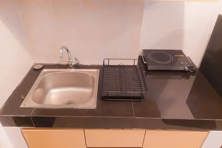 Legok: Cozy Stay at Studio Apartment Serpong Garden