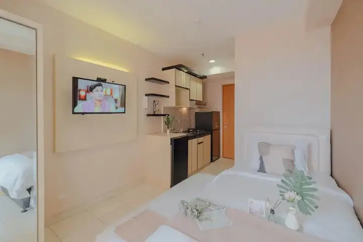 Good Deal and Comfy Studio Apartment at Cinere Bellevue Suites — фото 5