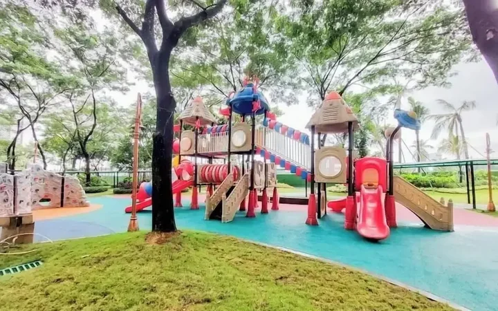 Legok: Tranquil Living 3BR Apartment Sky House BSD