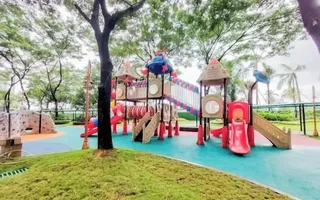 Legok: Tranquil Living 3BR Apartment Sky House BSD