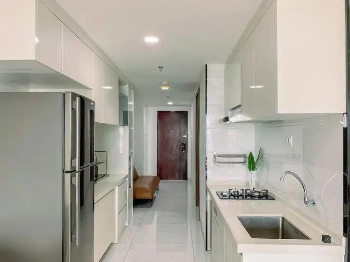 Tranquil Living 3BR Apartment Sky House BSD — фото 4
