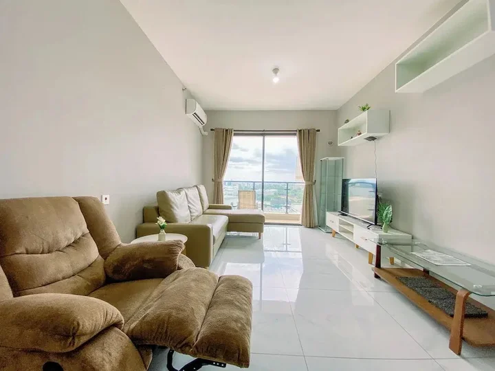 Legok: Tranquil Living 3BR Apartment Sky House BSD