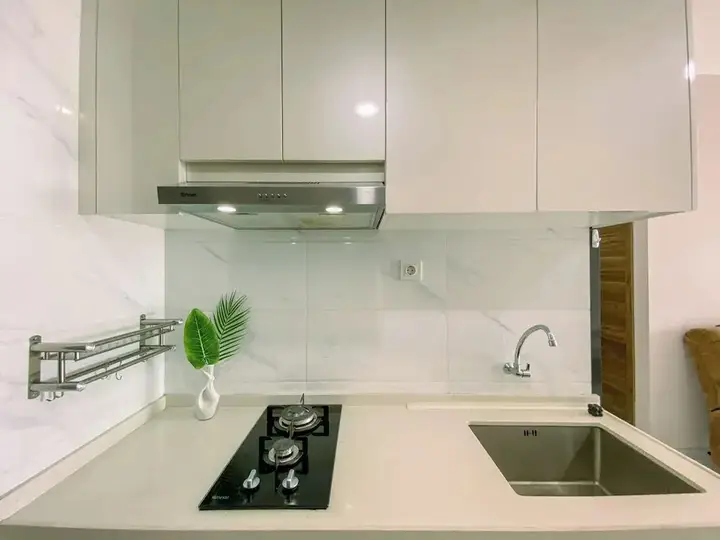 Tranquil Living 3BR Apartment Sky House BSD — фото 3