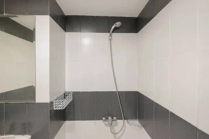 Депок: Good Deal 2BR Apartment Cinere Bellevue Suites