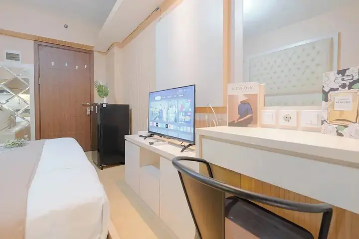 Депок: Nice and Comfy Studio at Cinere Resort Apartment
