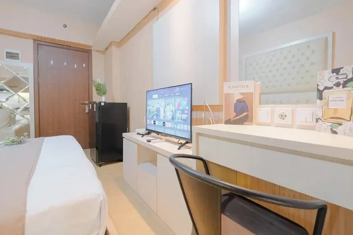 Депок: Nice and Comfy Studio at Cinere Resort Apartment