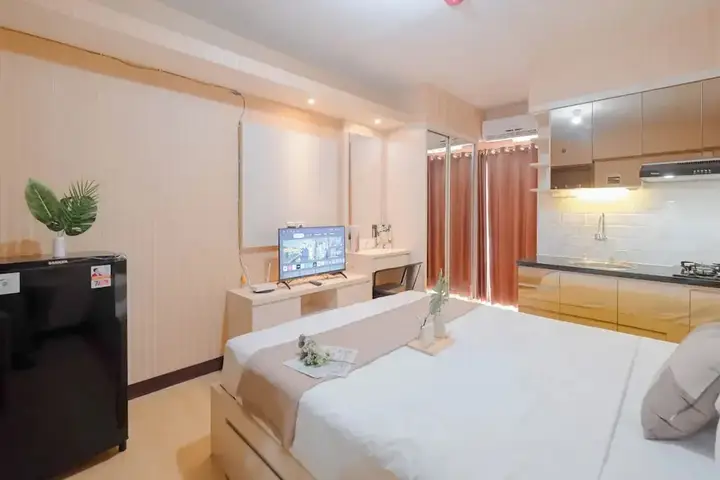 Nice and Comfy Studio at Cinere Resort Apartment — фото 3