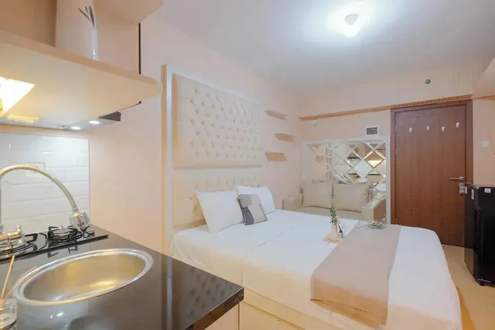 Депок: Nice and Comfy Studio at Cinere Resort Apartment