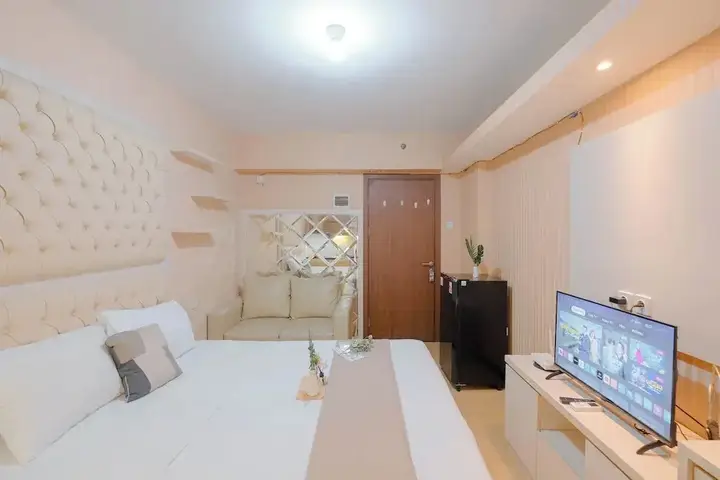 Nice and Comfy Studio at Cinere Resort Apartment — фото 4