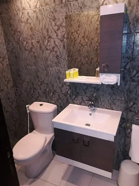 Амман: Shams Al Weibdeh Hotel Apartment