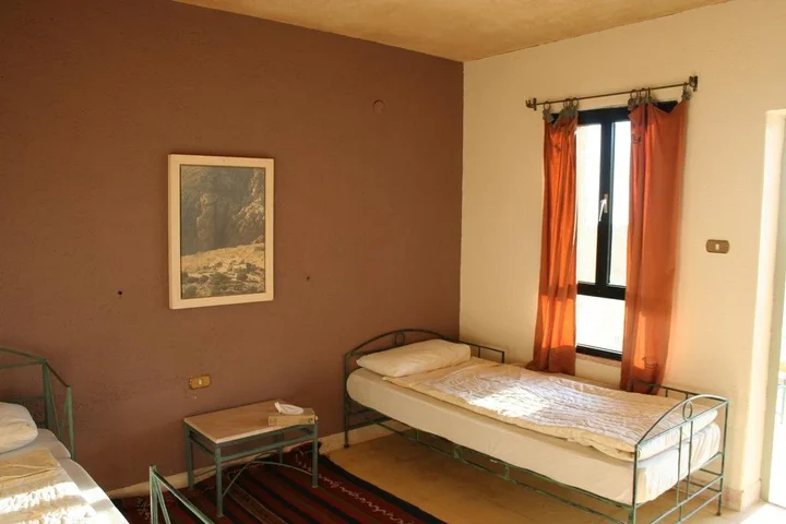Дана: Dana Guesthouse