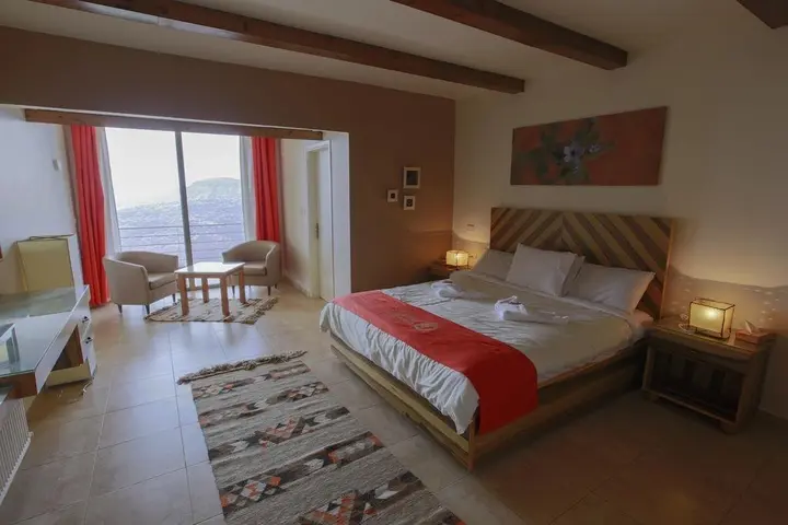 Дана: Dana Guesthouse