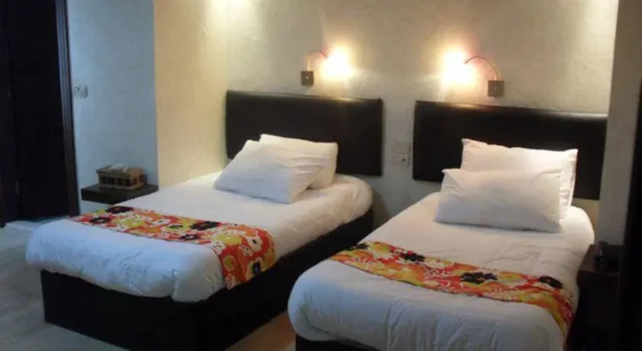 Джараш: Aphamia Hotel