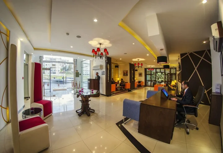 Амман: Meneur Hotel