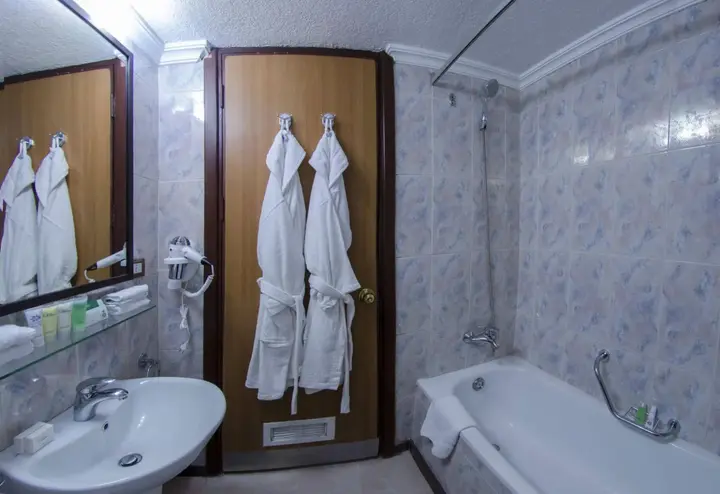 Амман: Meneur Hotel