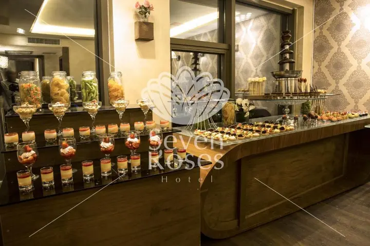 Амман: Seven Roses Hotel
