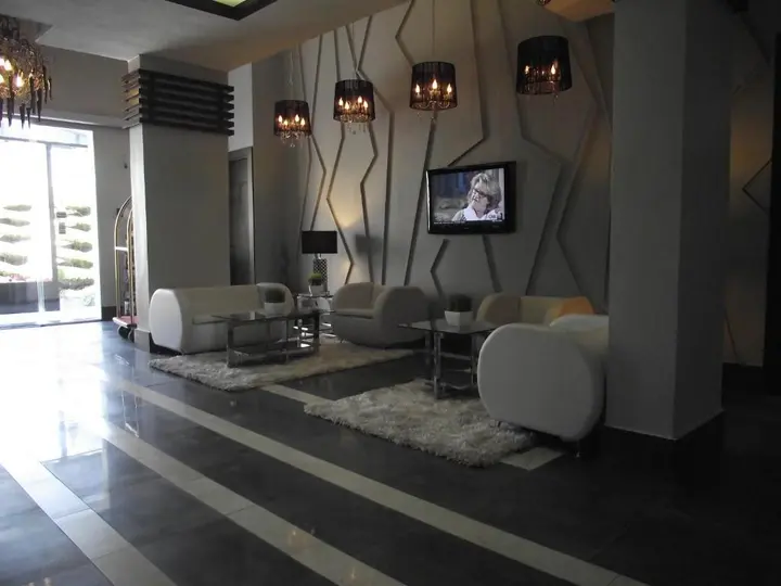 Амман: Crystal Suites
