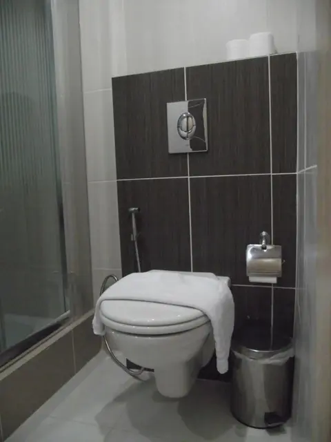 Амман: Crystal Suites