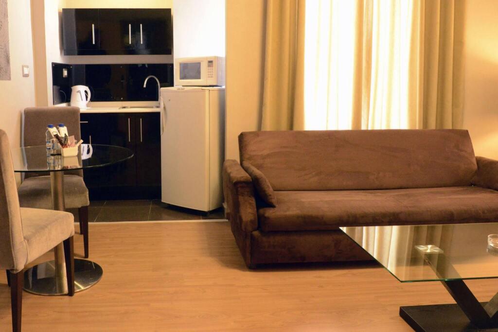 Амман: Crystal Suites