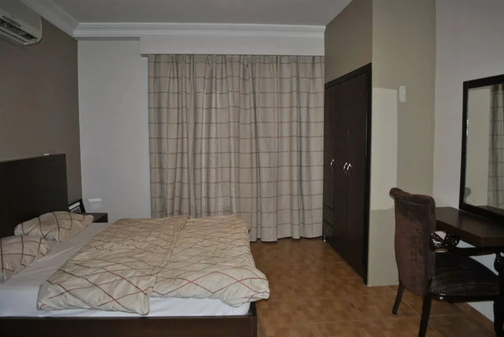 Амман: Al Ballouti Hotel Suites