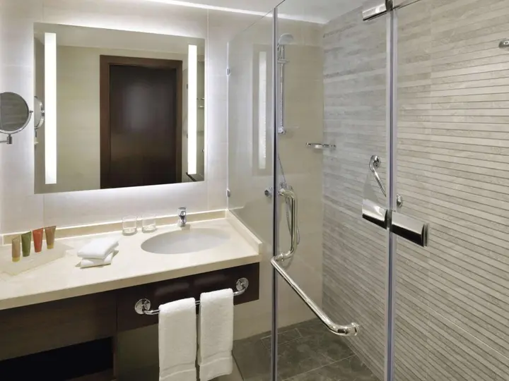 Амман: Movenpick Hotel Amman (ex Holiday Inn Amman)