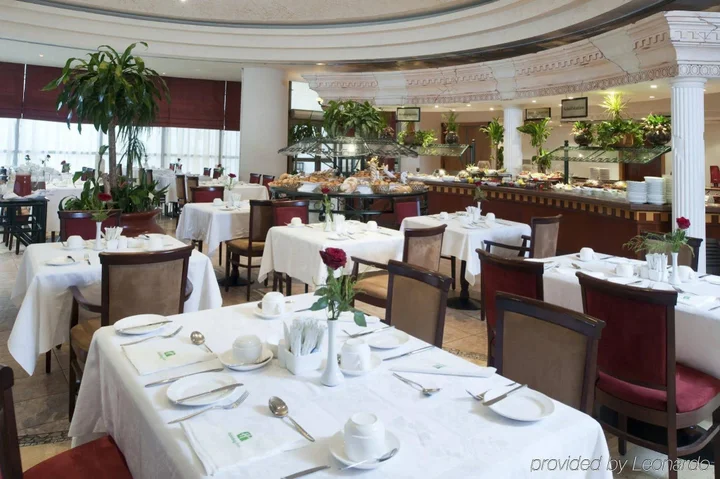 Амман: Movenpick Hotel Amman (ex Holiday Inn Amman)