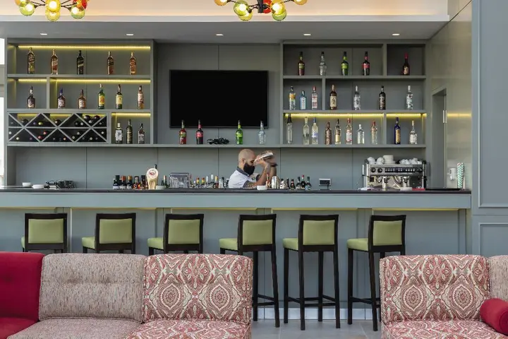 Амман: Movenpick Hotel Amman (ex Holiday Inn Amman)