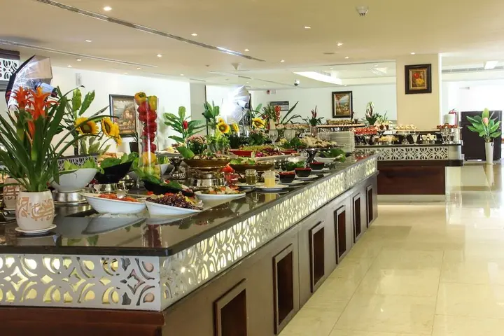 Солт: Lagoon Hotel & Resort