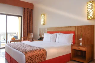 Солт: Lagoon Hotel & Resort
