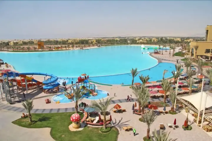 Солт: Lagoon Hotel & Resort