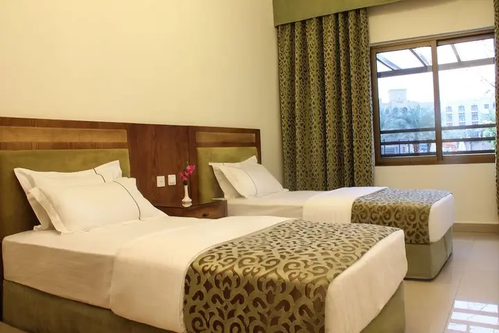 Солт: Lagoon Hotel & Resort